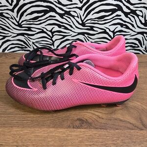 NEVEXP Thrifted Youth Girls Sz. 3.5Y Pink Nike Rubber Cleats GWOSLOO.82